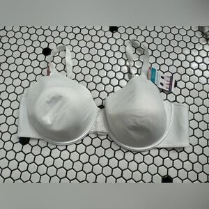 NWT vanity fair White Underwire Bra size 44D